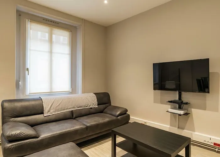 Citycosy - Modern Family Deserte Lägenhet *